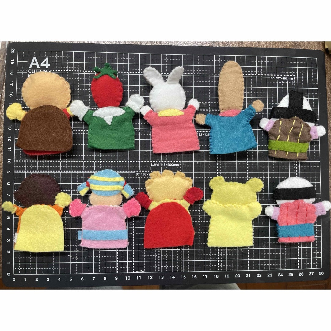 アンパンマン　指人形　フェルト　布絵本　ハンドメイド ハンドメイドのキッズ/ベビー(おもちゃ/雑貨)の商品写真