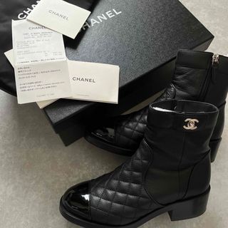 シャネル(CHANEL)の美品 CHANEL ターンロック ショートブーツ 37(ブーツ)