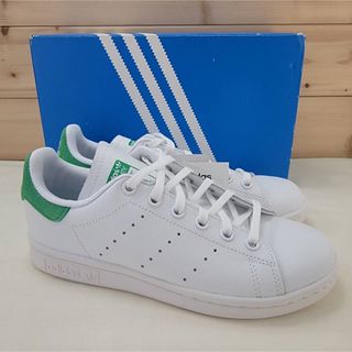 アディダス(adidas)のアディダス スタンスミス  ホワイト/グリーン 22㎝(スニーカー)