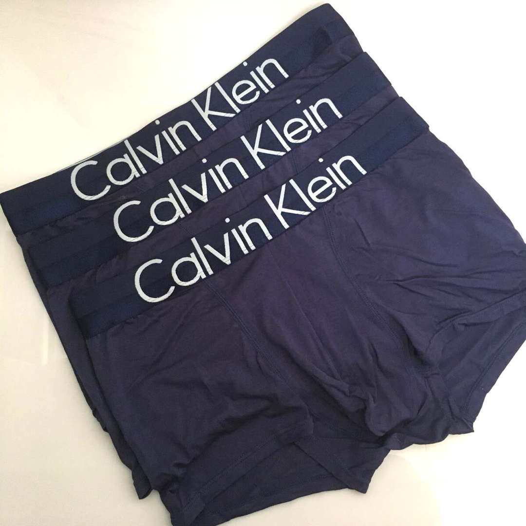 ck Calvin Klein(シーケーカルバンクライン)のカルバンクライン メンズ　ボクサーパンツ　ネイビー　M メンズのアンダーウェア(ボクサーパンツ)の商品写真
