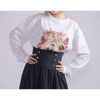 エルシー(ellecy)の（本日限定価格）猫花フレームロンT(Tシャツ(長袖/七分))