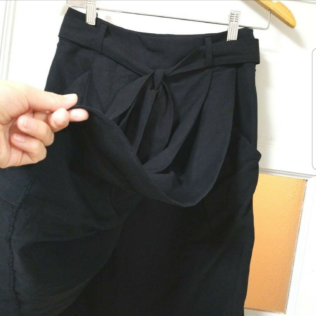 DOUBLE STANDARD CLOTHING(ダブルスタンダードクロージング)のダブルスタンダードクロージング 黒 リボンベルトつきラップスカート 36(S) レディースのスカート(ひざ丈スカート)の商品写真