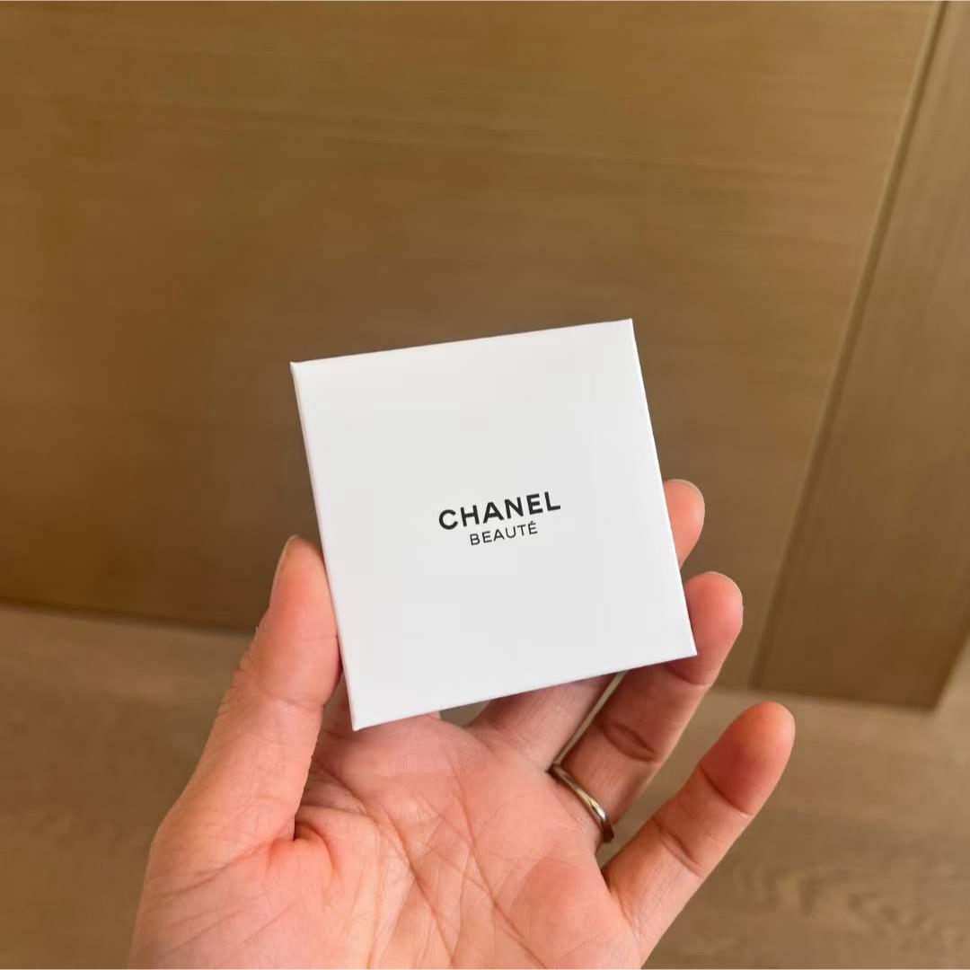 CHANEL(シャネル)の新品シャネル♡スマホリング バンカーリング ゴールド 海外限定 ノベルティ スマホ/家電/カメラのスマホアクセサリー(その他)の商品写真