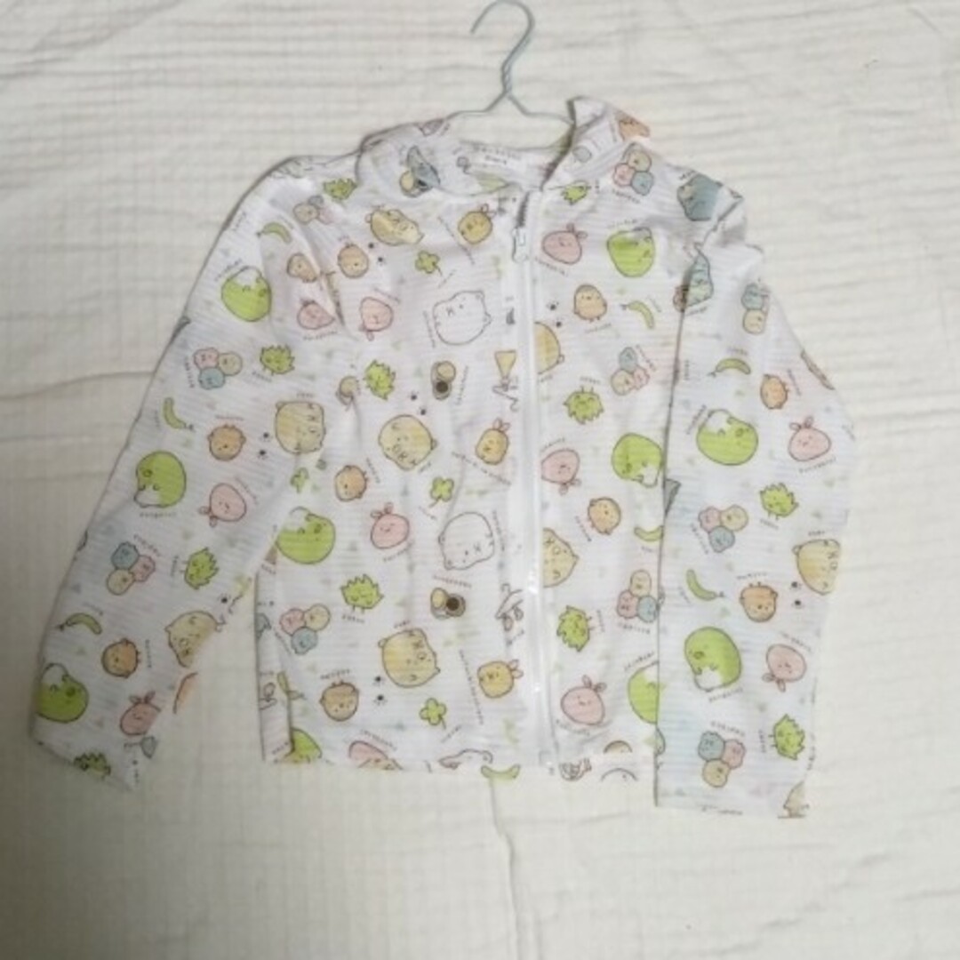 すみっコぐらし　パーカー☆値下げしました キッズ/ベビー/マタニティのキッズ服女の子用(90cm~)(ジャケット/上着)の商品写真