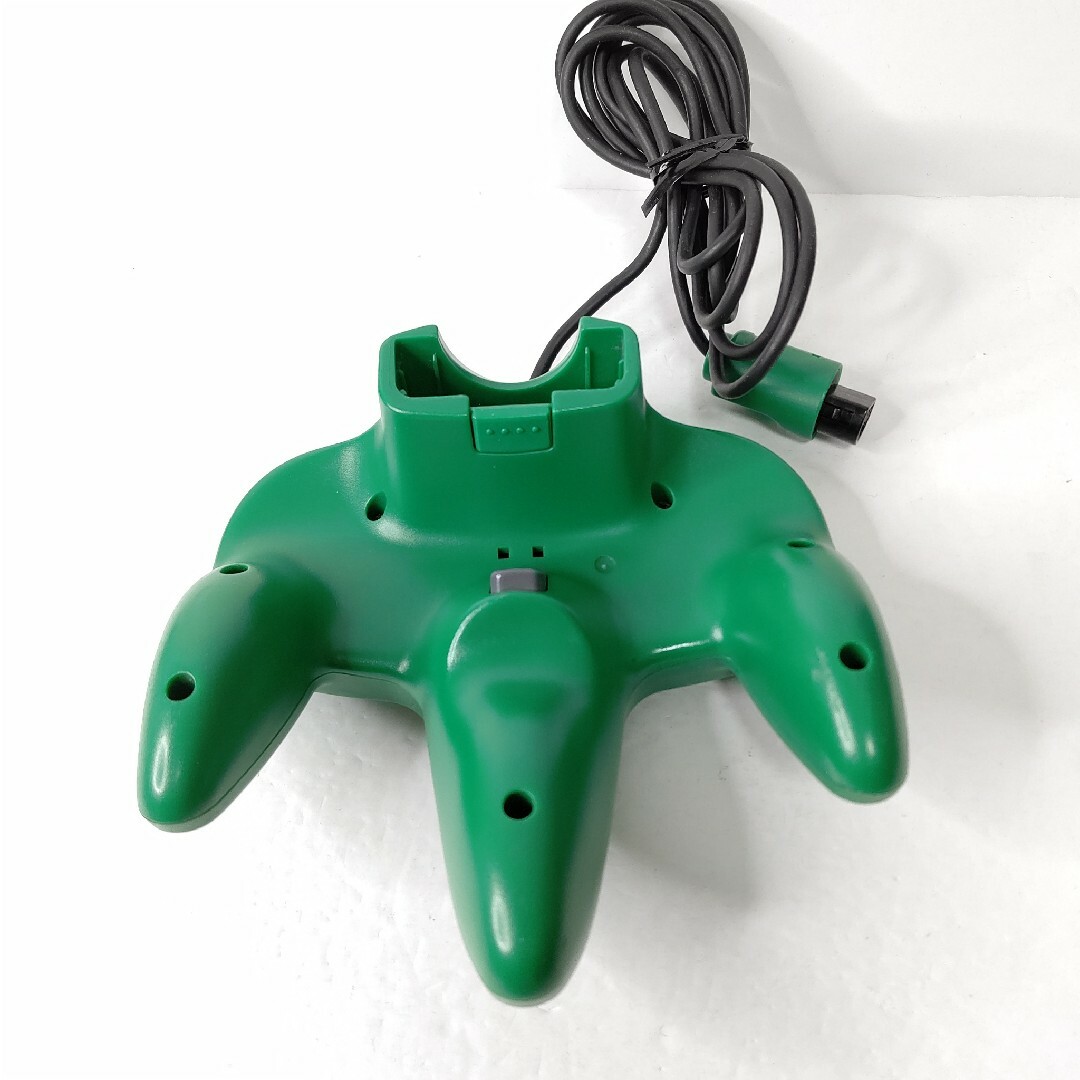 NINTENDO 64(ニンテンドウ64)のNintendo　ニンテンドー64　コントローラー　グリーン　グレー　美品 4個 エンタメ/ホビーのゲームソフト/ゲーム機本体(その他)の商品写真