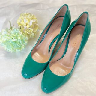 ジャンヴィットロッシ(Gianvito Rossi)のgianvito rossi パンプス　グリーン　22cm 美品(ハイヒール/パンプス)