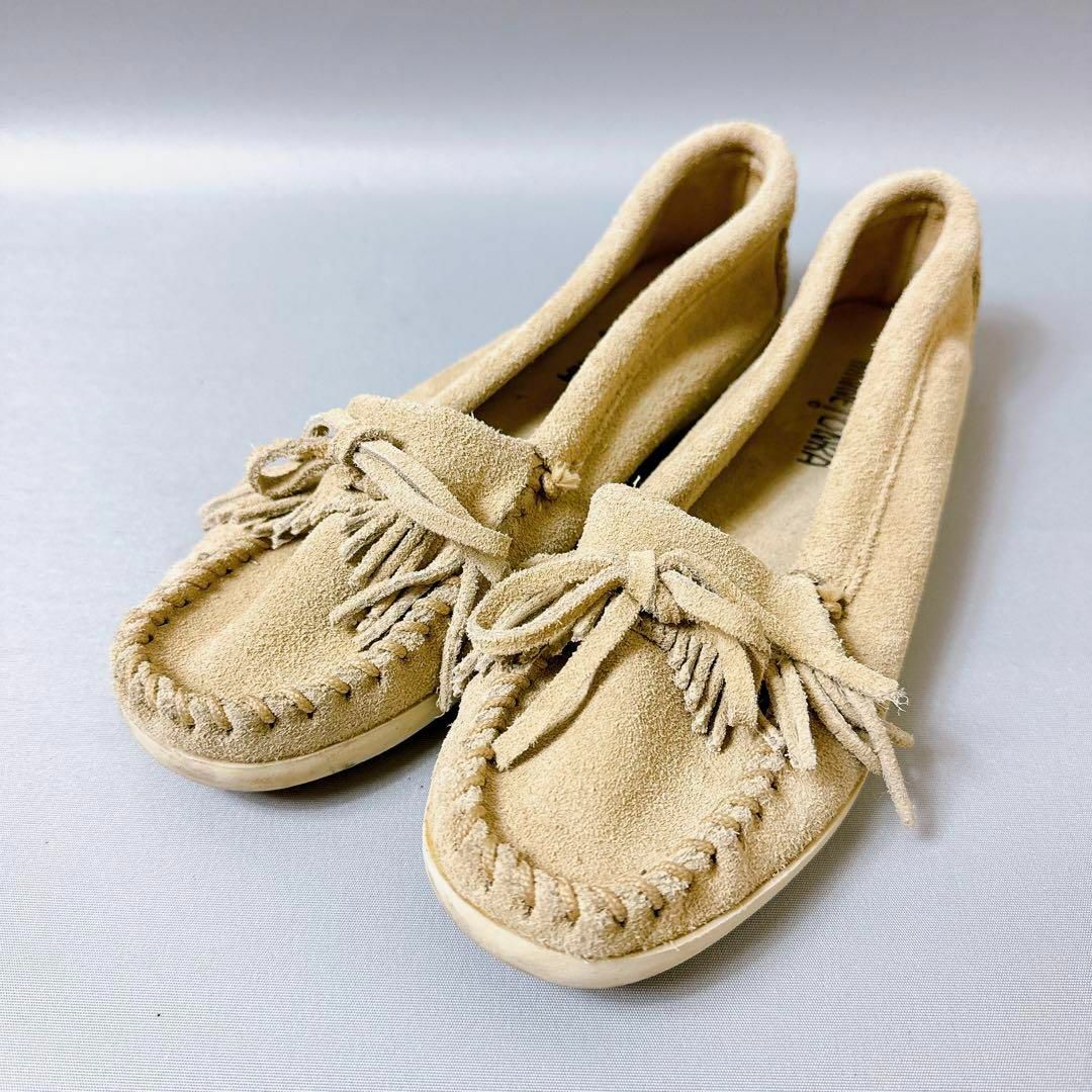 Minnetonka(ミネトンカ)のMINNETONKA ミネトンカ　モカシン　ベージュ　サイズ6 レディースの靴/シューズ(その他)の商品写真