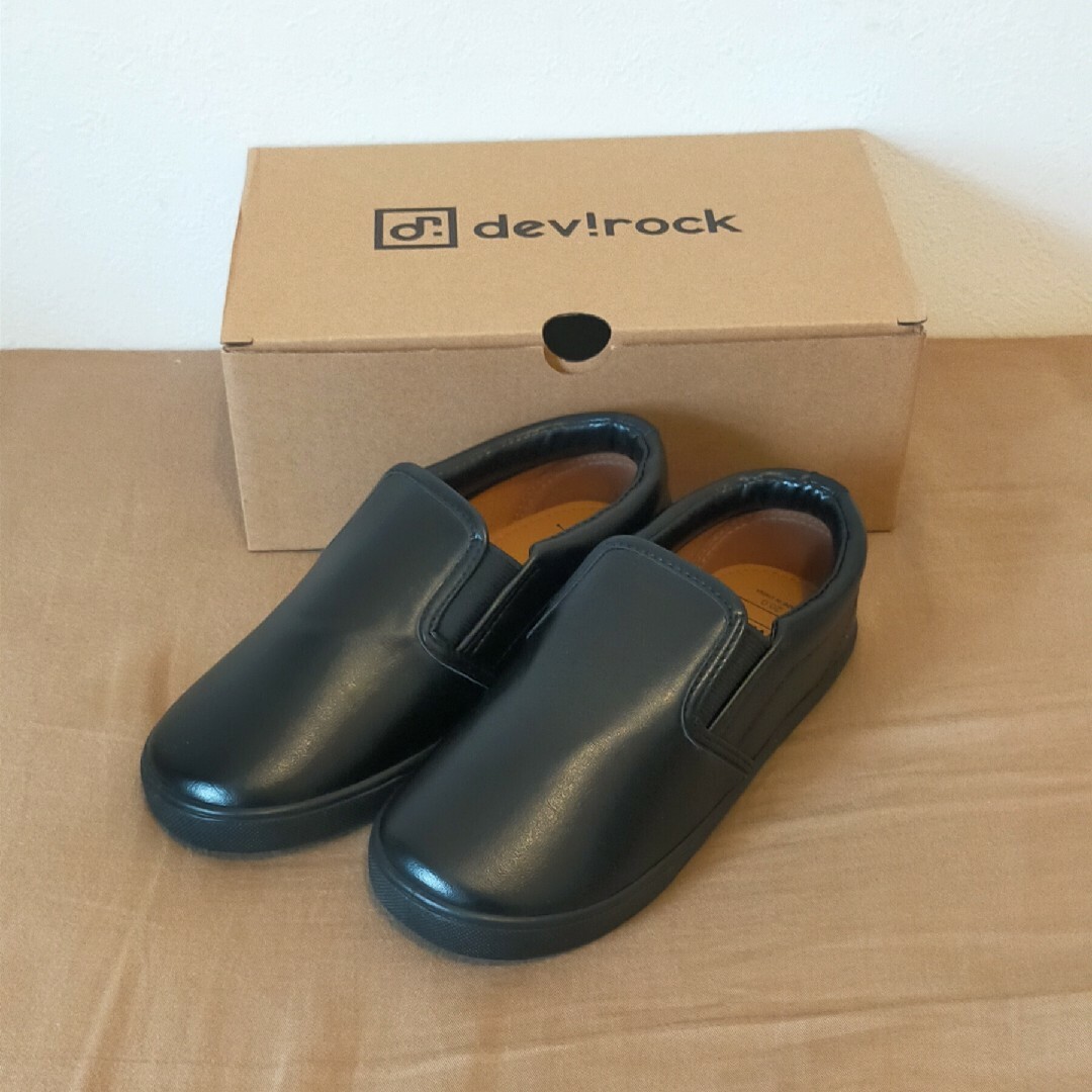 devirock(デビロック)のdevirok 20cm スリッポン　黒　フォーマルにも　未使用品　靴 キッズ/ベビー/マタニティのキッズ靴/シューズ(15cm~)(その他)の商品写真