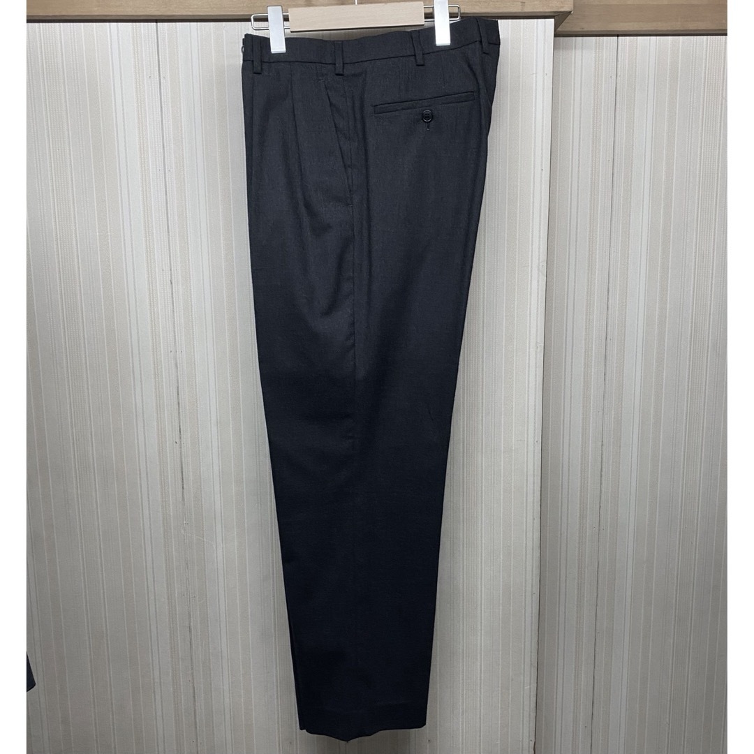 COMOLI(コモリ)の美品 エルイー LE S100s ダブル セットアップ チャコール M スーツ  メンズのスーツ(セットアップ)の商品写真