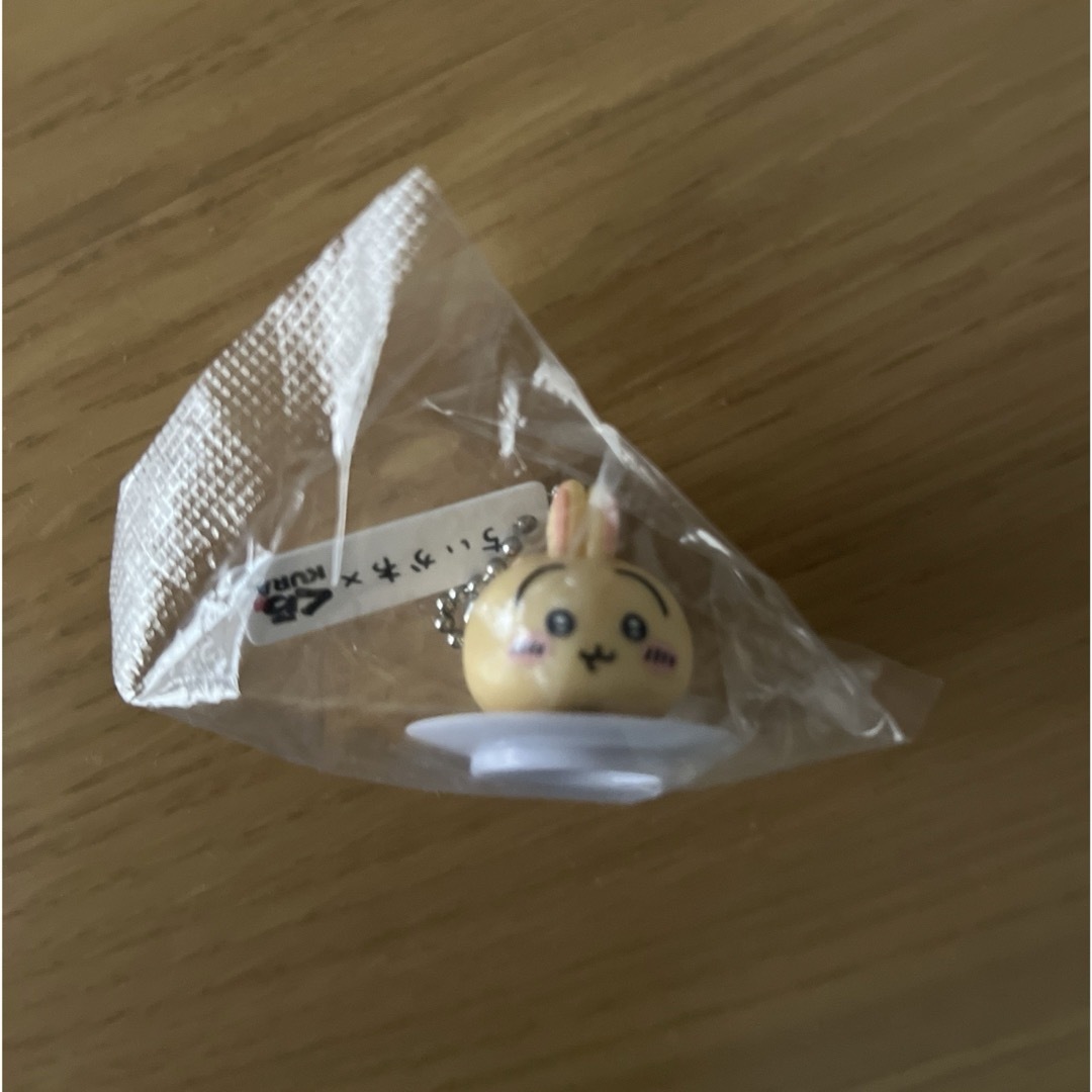 ちいかわ(チイカワ)のくら寿司　うさぎ　キーホルダー メンズのファッション小物(キーホルダー)の商品写真