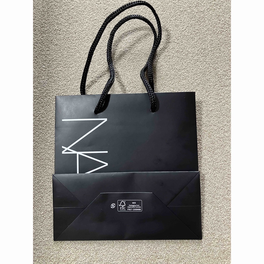 NARS(ナーズ)のNARSショップ袋 レディースのバッグ(ショップ袋)の商品写真