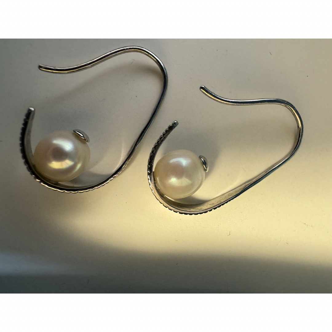 在庫処分セール デザイン 淡水本真珠ピアス レディースのアクセサリー(ピアス)の商品写真