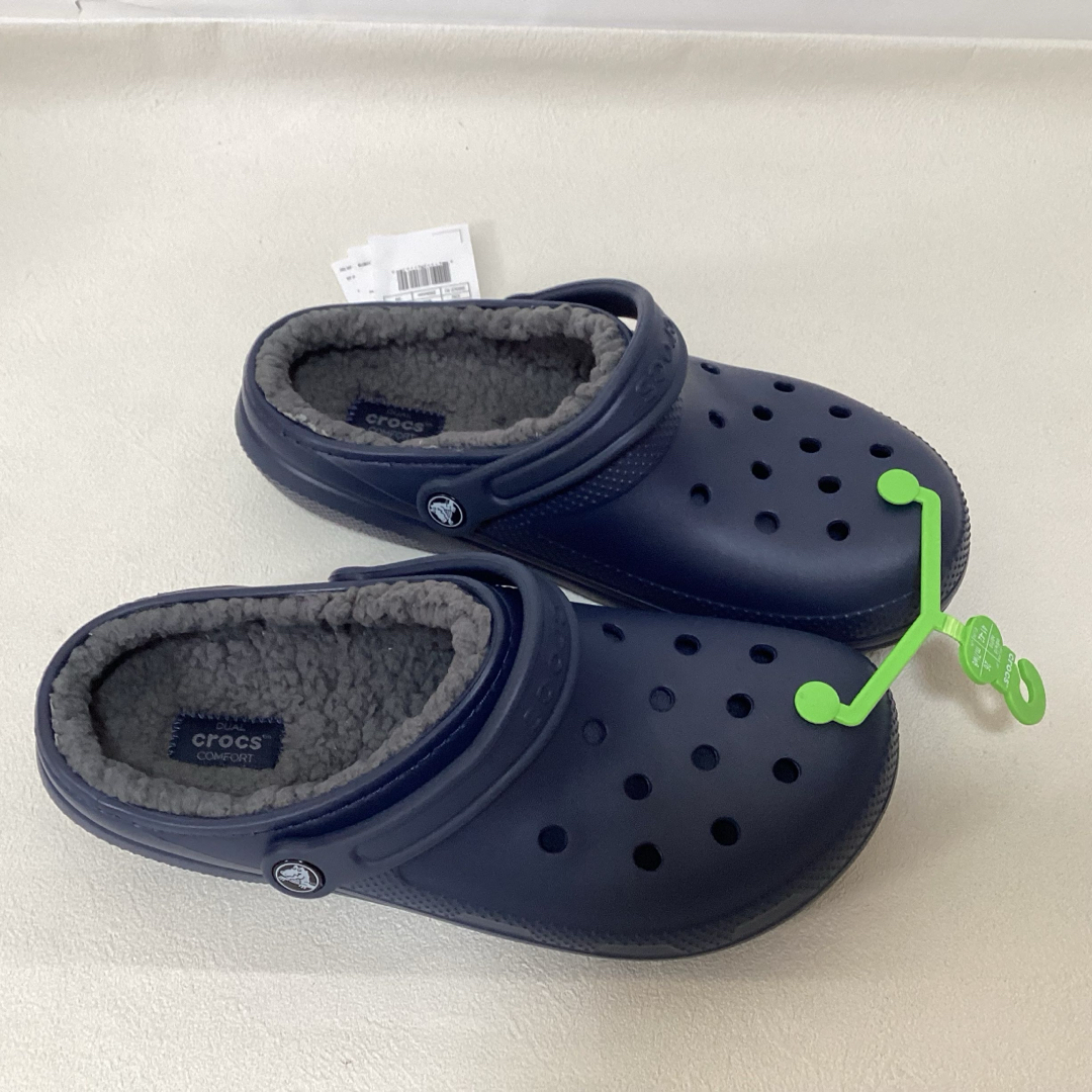 crocs(クロックス)の⭐︎新品未使用⭐︎crocs サンダル　ボア付き203591-459 メンズの靴/シューズ(サンダル)の商品写真