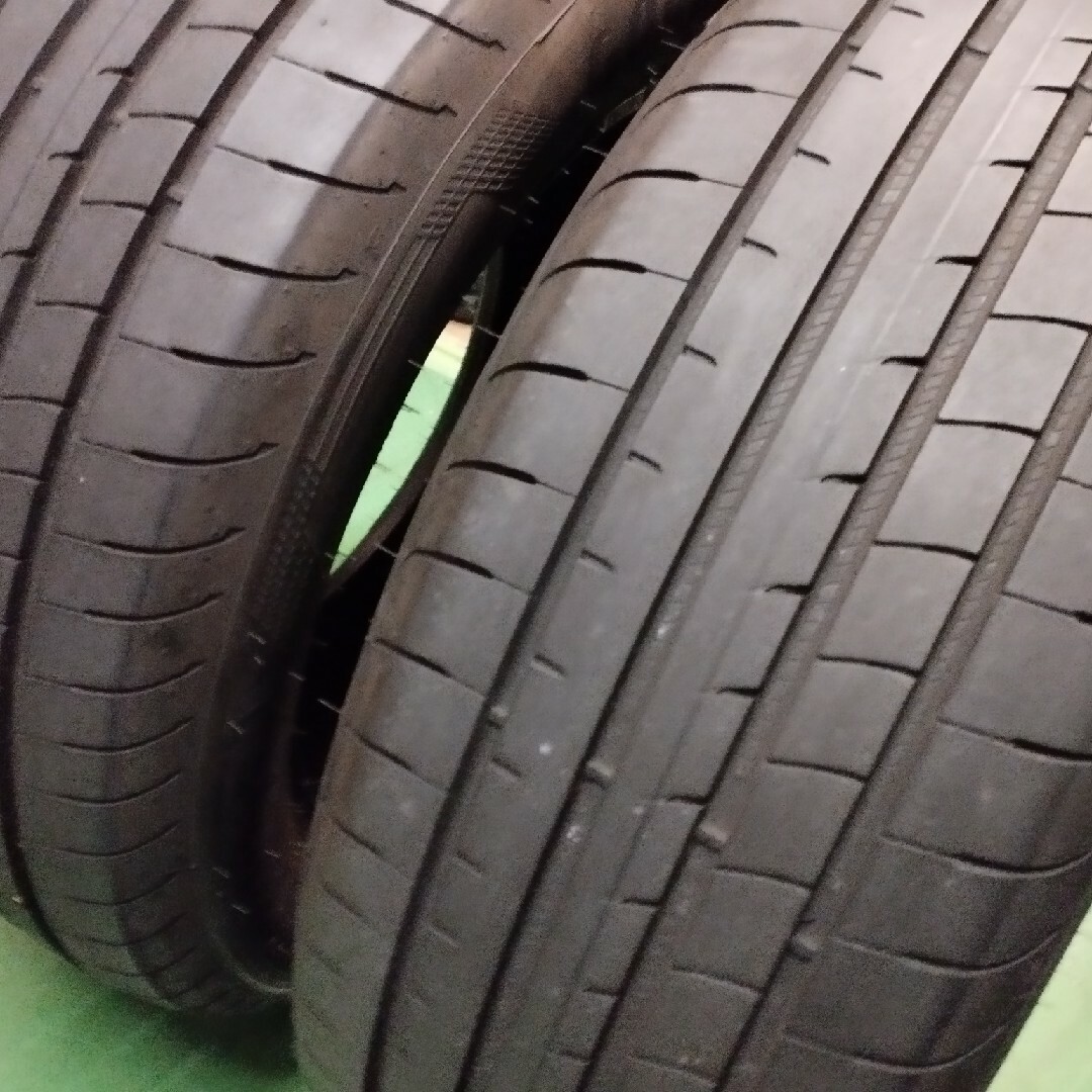 Goodyear(グッドイヤー)の〖全国送料無料〗235/55R17 中古タイヤ2本セット 自動車/バイクの自動車(タイヤ)の商品写真