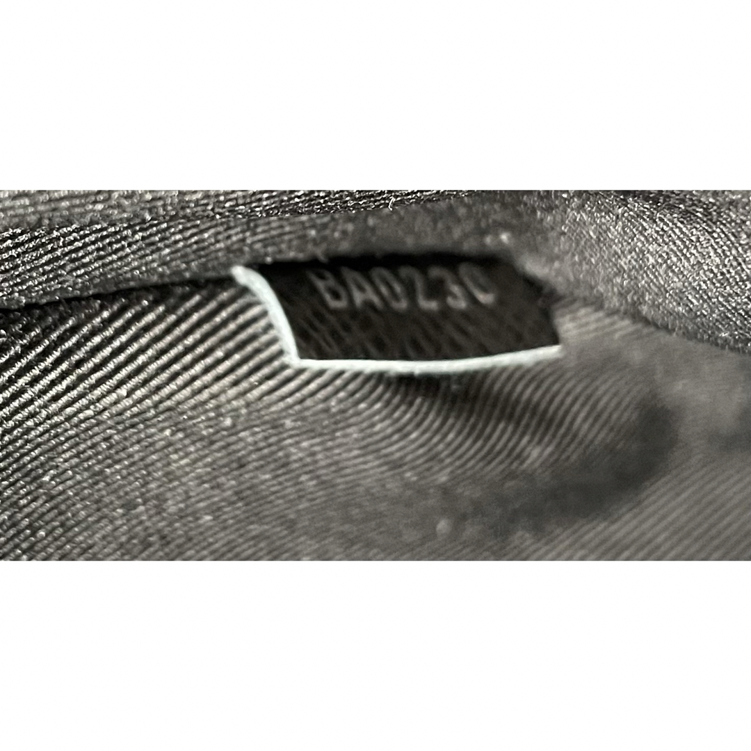 LOUIS VUITTON(ルイヴィトン)のLouis Vuitton Alex Taiga ブリーフケース メンズのバッグ(ビジネスバッグ)の商品写真
