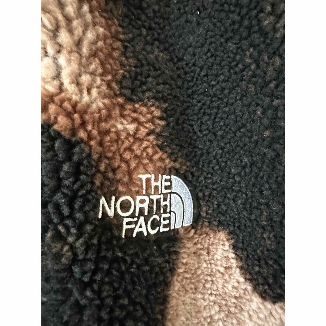 Supreme(シュプリーム)のSupreme The North Face フリース　Mサイズ メンズのジャケット/アウター(その他)の商品写真