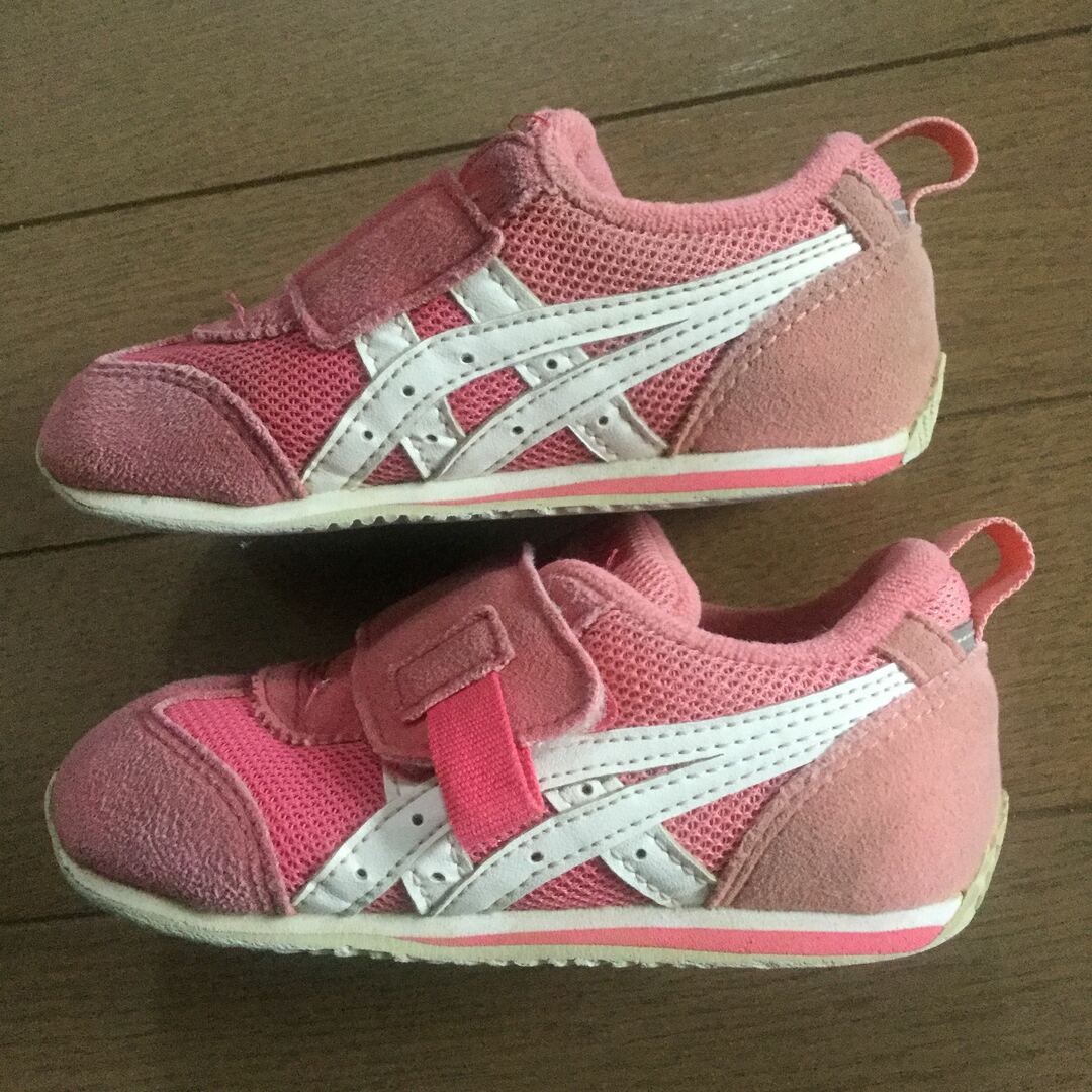 asics(アシックス)のアシックス   スニーカー   14㎝ キッズ/ベビー/マタニティのベビー靴/シューズ(~14cm)(スニーカー)の商品写真