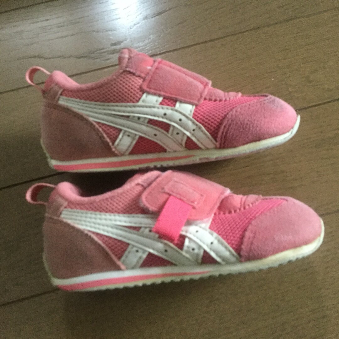 asics(アシックス)のアシックス   スニーカー   14㎝ キッズ/ベビー/マタニティのベビー靴/シューズ(~14cm)(スニーカー)の商品写真