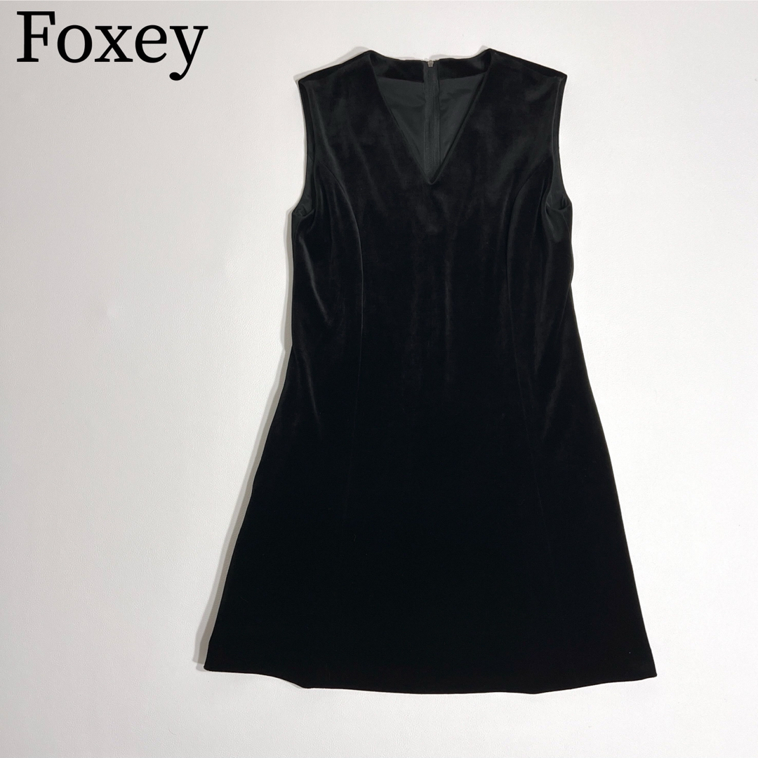 FOXEY NEW YORK(フォクシーニューヨーク)の美品　VELOUR NOIR FOXEY フォクシー　ベロアドレス　ワンピース レディースのワンピース(ひざ丈ワンピース)の商品写真