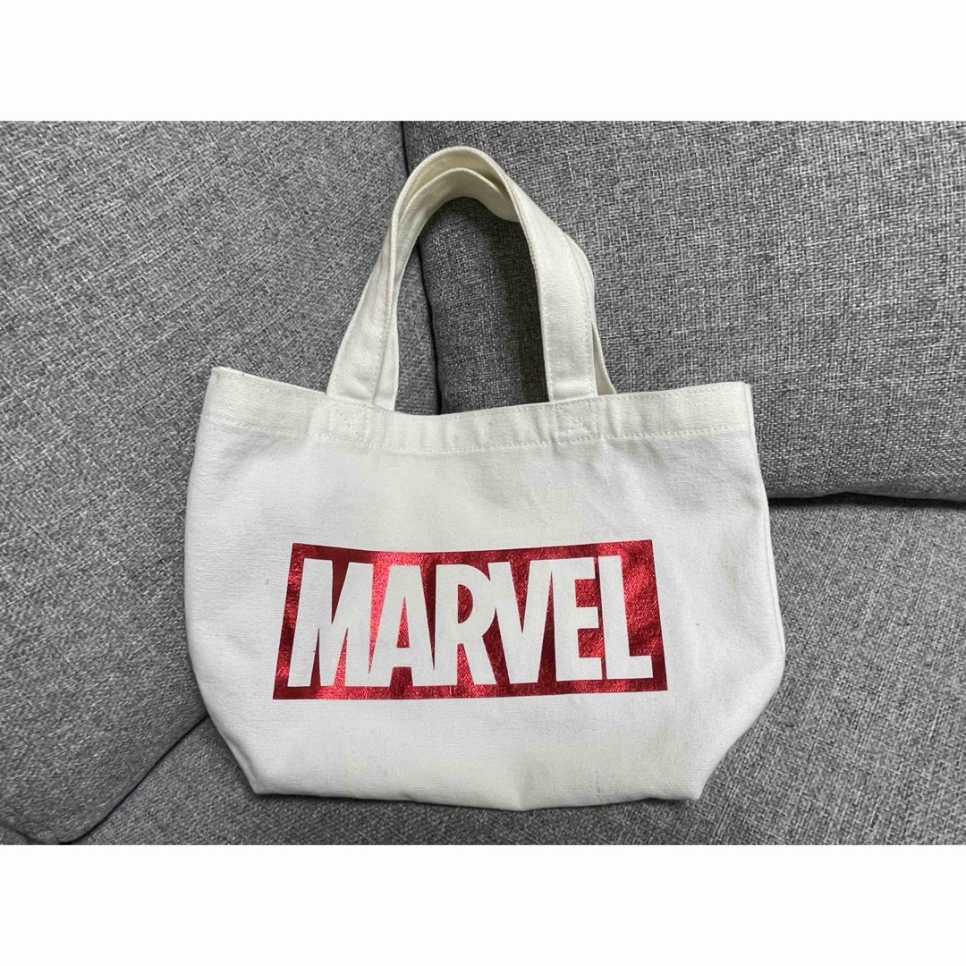 【多少の汚れあり】MARVEL ランチバッグ レディースのバッグ(トートバッグ)の商品写真