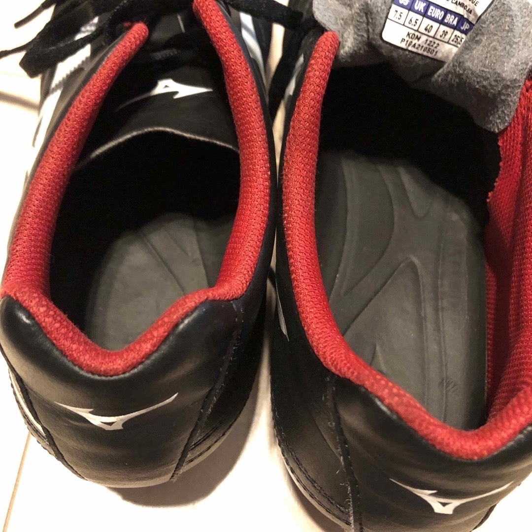 MIZUNO(ミズノ)の専用⭐︎MIZUNO サッカースパイク モナルシーダネオ 2/25.5cm スポーツ/アウトドアのサッカー/フットサル(シューズ)の商品写真