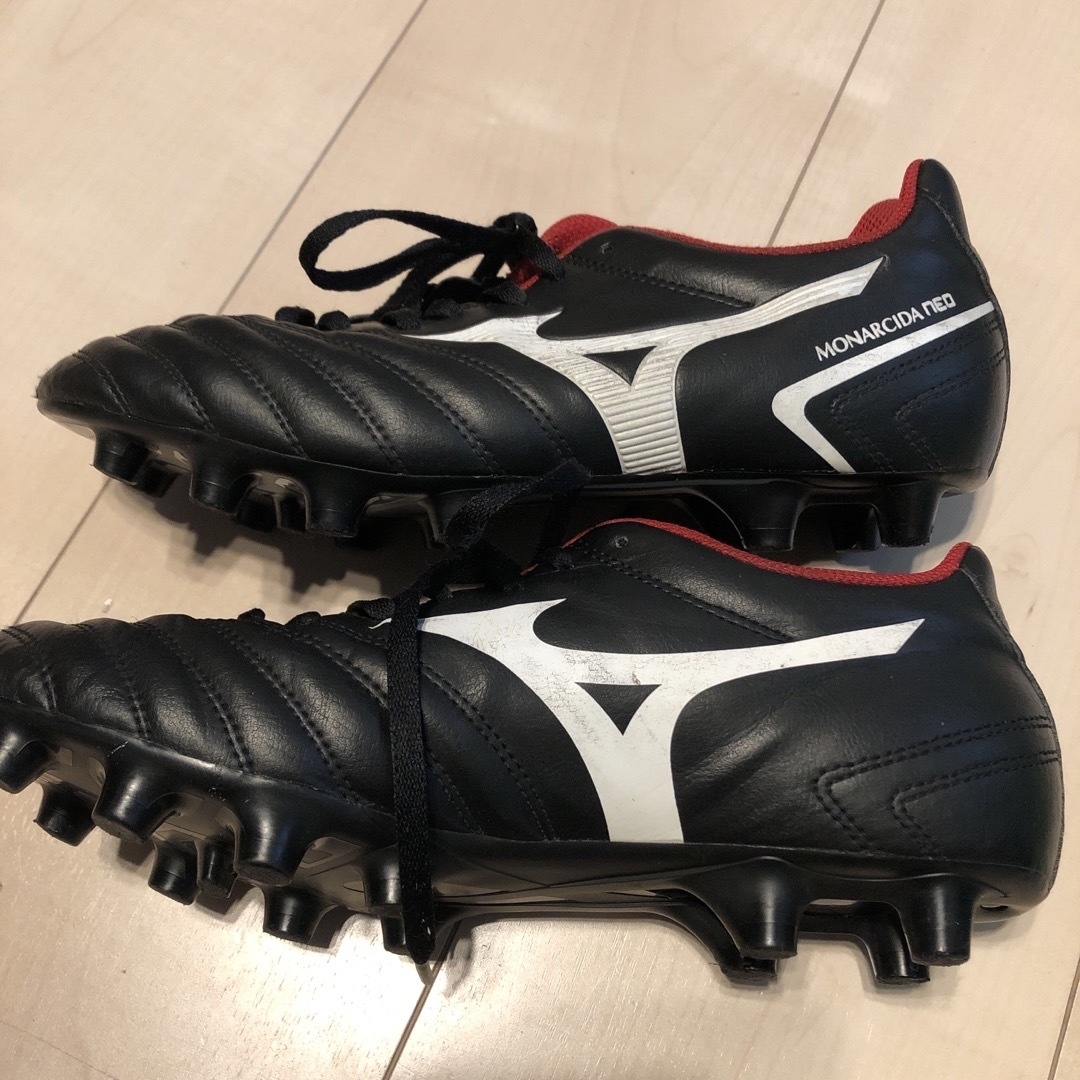 MIZUNO(ミズノ)の専用⭐︎MIZUNO サッカースパイク モナルシーダネオ 2/25.5cm スポーツ/アウトドアのサッカー/フットサル(シューズ)の商品写真