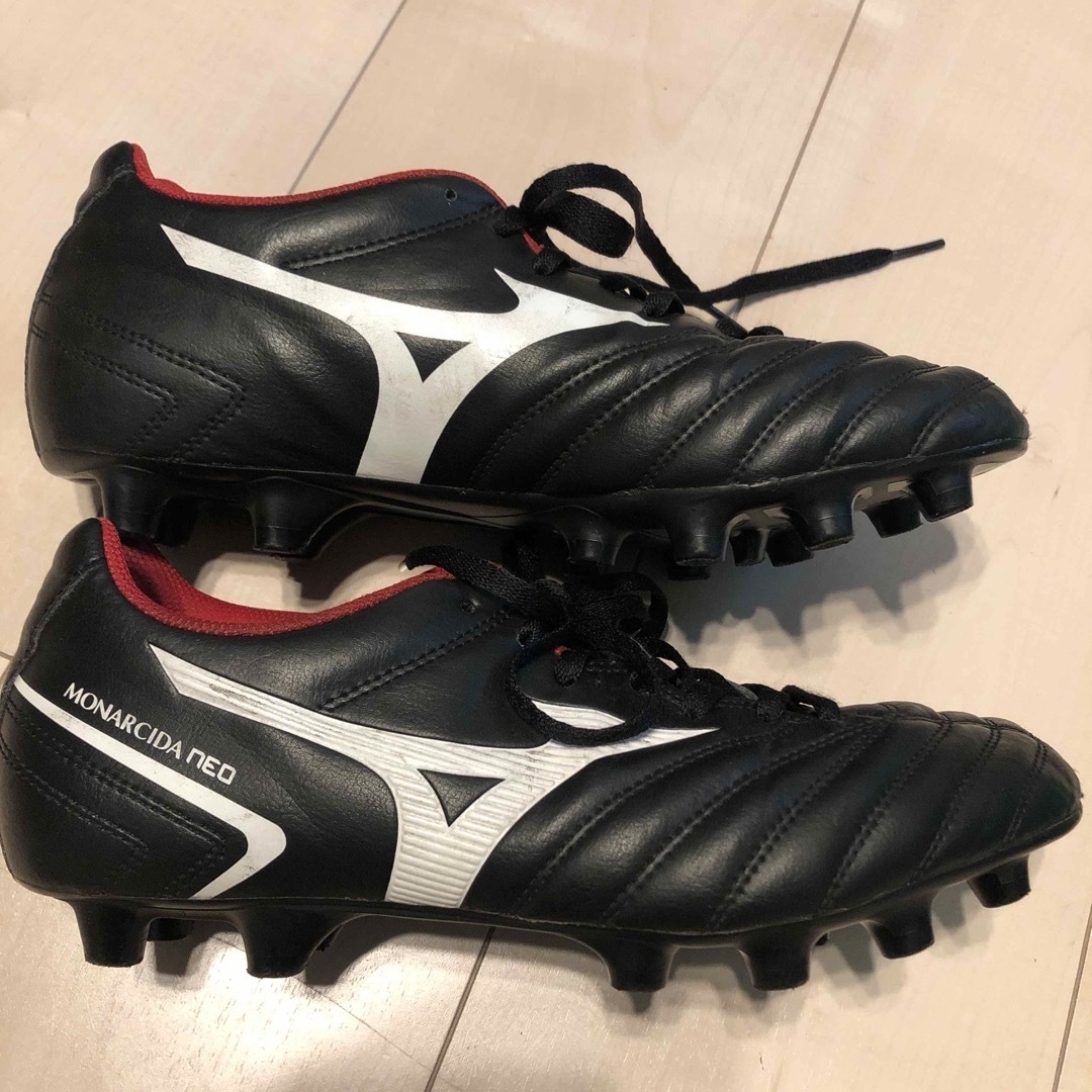 MIZUNO(ミズノ)の専用⭐︎MIZUNO サッカースパイク モナルシーダネオ 2/25.5cm スポーツ/アウトドアのサッカー/フットサル(シューズ)の商品写真