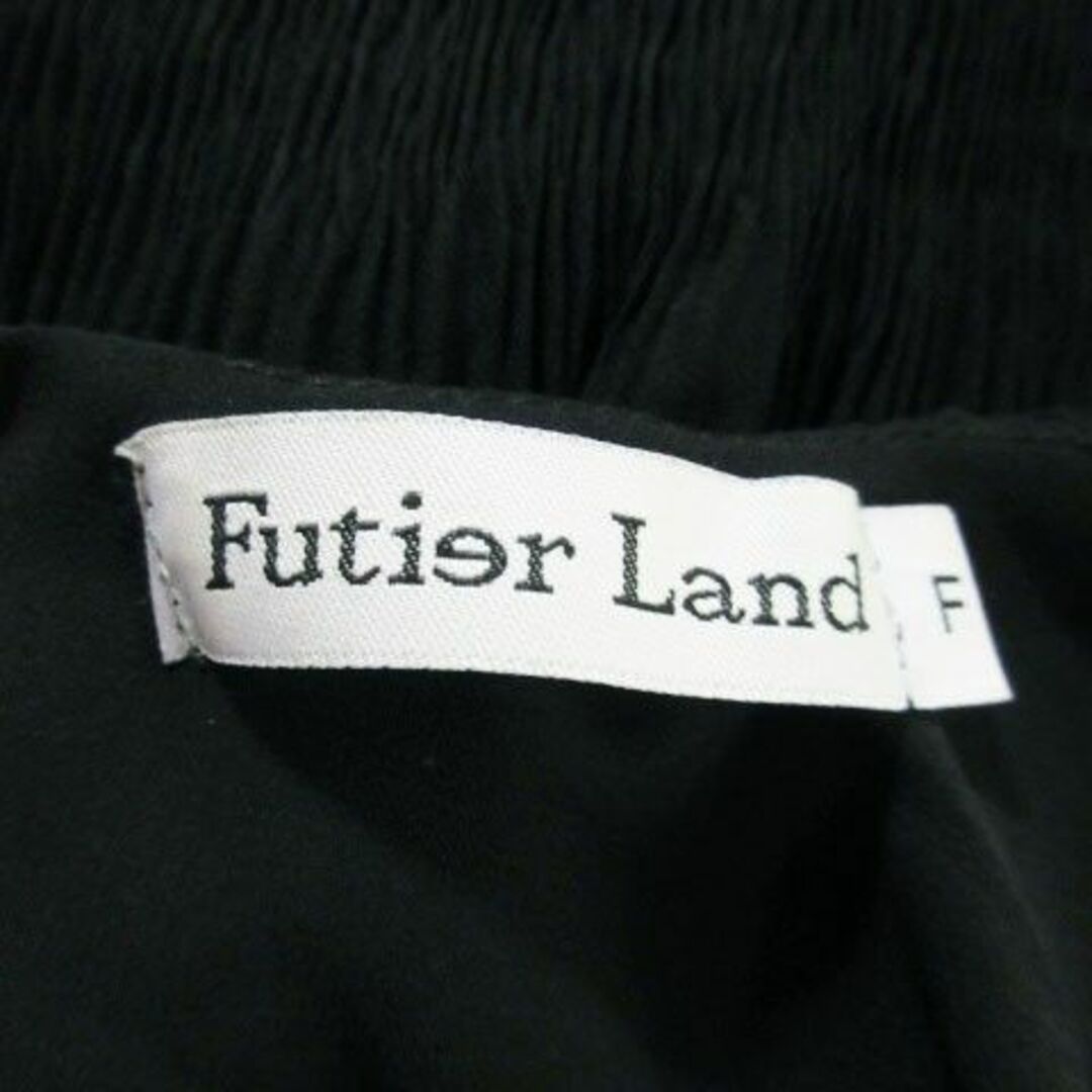 futier land(フューティアランド)のフューティアランド 長袖ブラウス ワッシャープリーツ 黒 220426AH16A レディースのトップス(シャツ/ブラウス(長袖/七分))の商品写真