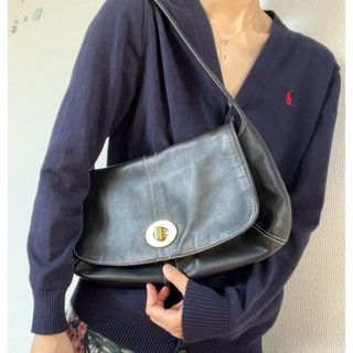 コーチ(COACH)の超美品！　オールドコーチ　ゴールド金具　ターンロック　ショルダーバッグ(ショルダーバッグ)