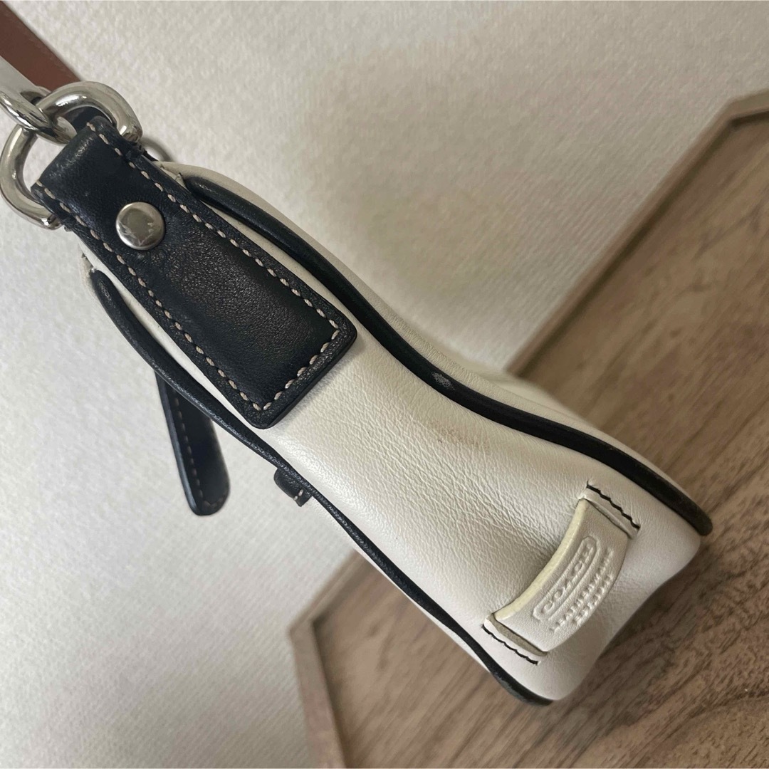 COACH(コーチ)のコーチ/coach エルゴ ハンドバッグ 白 レディースのバッグ(ハンドバッグ)の商品写真