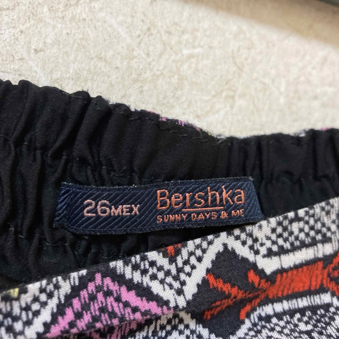 Bershka(ベルシュカ)のbershka 柄パンツ　 レディースのパンツ(カジュアルパンツ)の商品写真