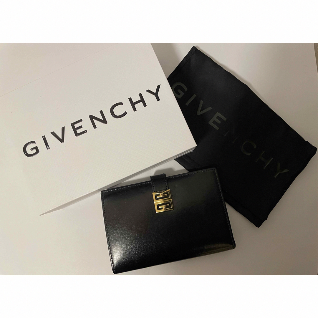 GIVENCHY(ジバンシィ)のジバンシー　レディース財布　ブラックゴールド レディースのファッション小物(財布)の商品写真