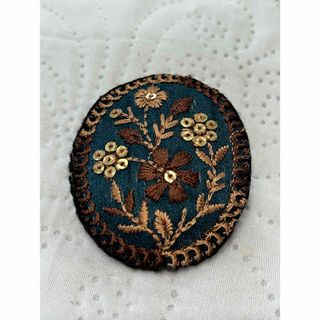 インドリボン刺繍ブローチ(コサージュ/ブローチ)