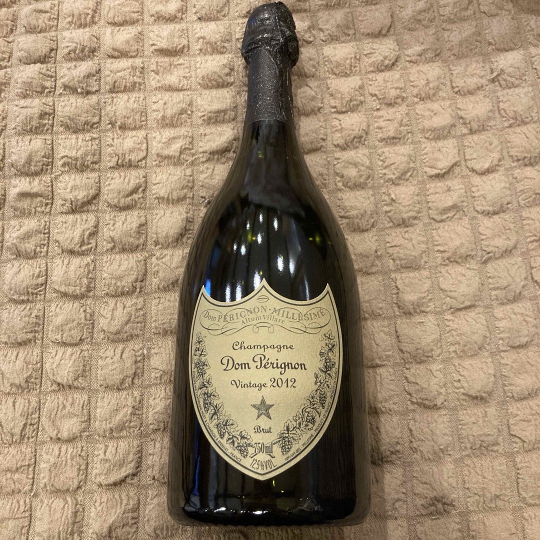 Dom Pérignon(ドンペリニヨン)のドンペリ　2012 食品/飲料/酒の酒(シャンパン/スパークリングワイン)の商品写真