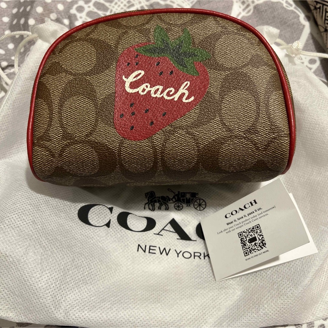 COACH - coachいちごポーチの通販 by プロフ一読ブブ's shop｜コーチ