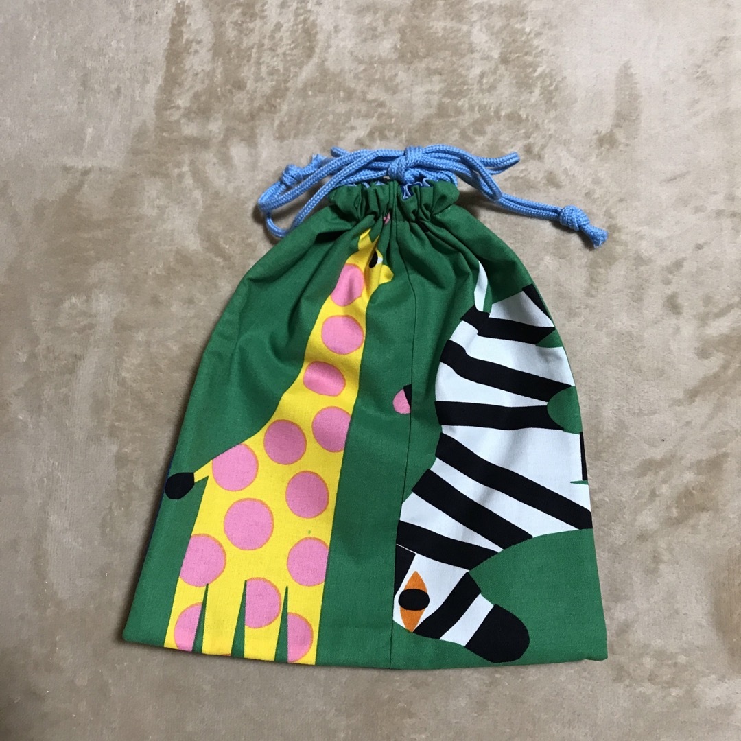 marimekko(マリメッコ)のマリメッコ    生地　ハンドメイド　ケトゥンマルヤ ハンドメイドのファッション小物(ポーチ)の商品写真