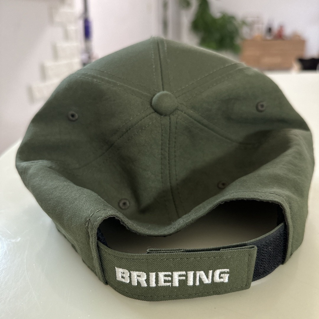 BRIEFING(ブリーフィング)の美品　BRIEFING キャップ　カーキ メンズの帽子(キャップ)の商品写真