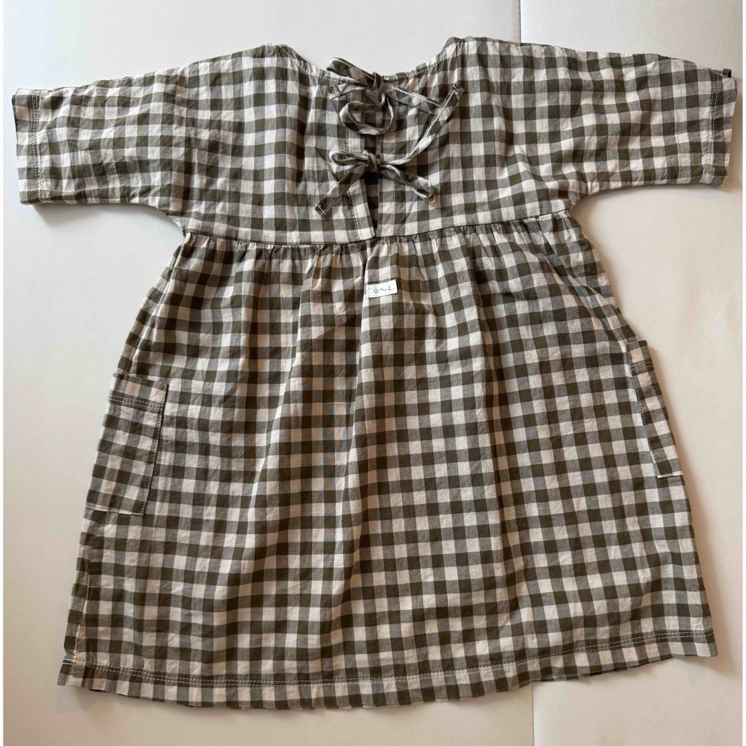 こどもビームス(コドモビームス)のorganic zoo olive gingham ワンピース 1-2y キッズ/ベビー/マタニティのベビー服(~85cm)(ワンピース)の商品写真