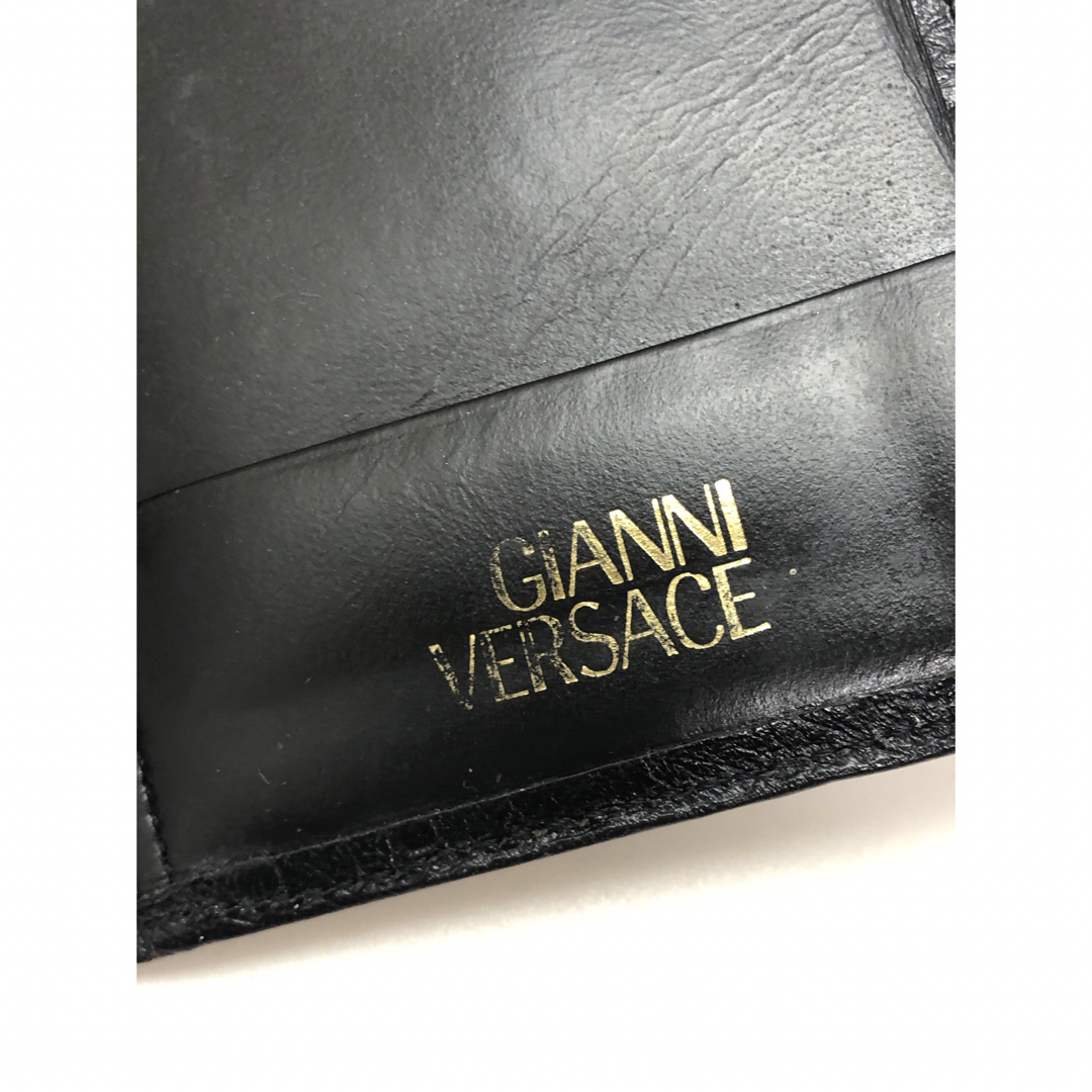 Gianni Versace(ジャンニヴェルサーチ)のジャンニ　ヴェルサーチ　カード＆パスケース　18680103 メンズのファッション小物(名刺入れ/定期入れ)の商品写真