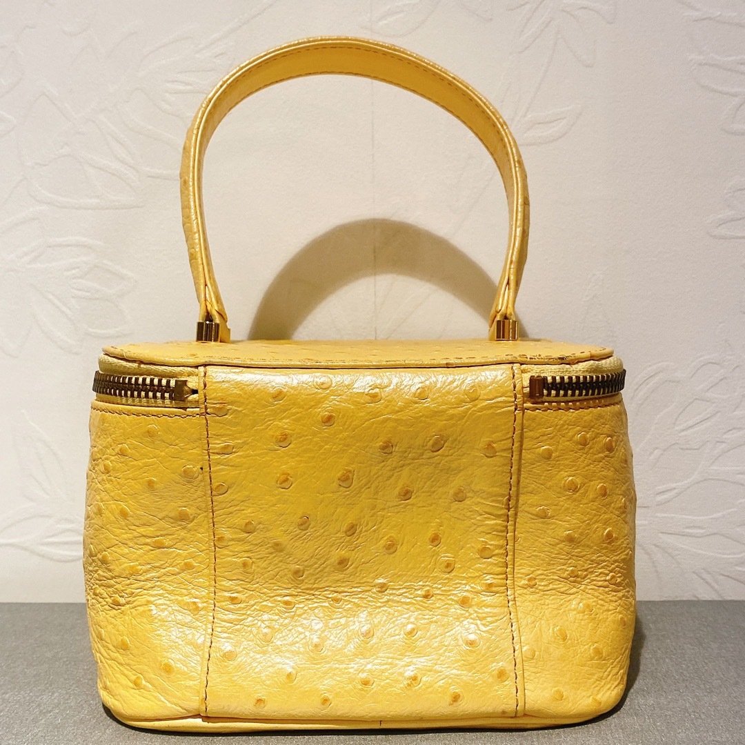Gianni Versace(ジャンニヴェルサーチ)のジャンニヴェルサーチェ ヴィンテージバニティバッグ ハンドバッグ ゴールド金具 レディースのバッグ(ハンドバッグ)の商品写真