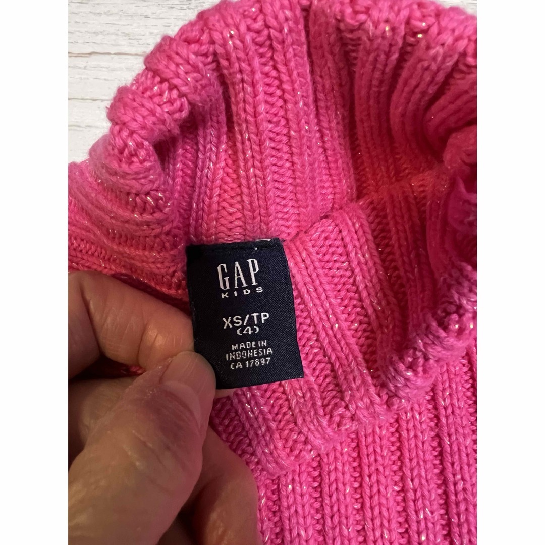 GAP(ギャップ)のGAP ラメ入り厚手リブ編みニットsize110 キッズ/ベビー/マタニティのキッズ服女の子用(90cm~)(Tシャツ/カットソー)の商品写真