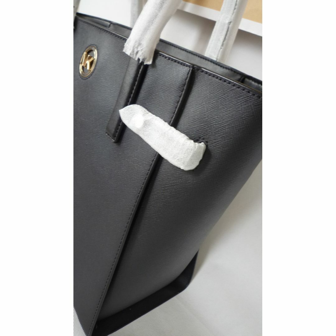 Michael Kors(マイケルコース)の新品 正規品 証明書付 アメリカ店にて購入CARMEN LG NS TOTE レディースのバッグ(ハンドバッグ)の商品写真