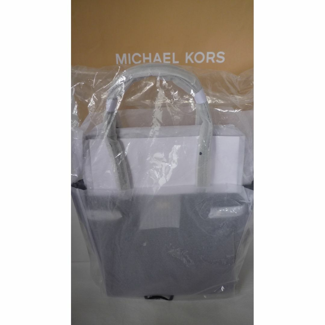 Michael Kors(マイケルコース)の新品 正規品 証明書付 アメリカ店にて購入CARMEN LG NS TOTE レディースのバッグ(ハンドバッグ)の商品写真