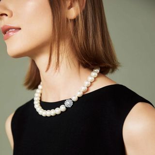 フォクシー(FOXEY)の【美品】☆FOXEY☆フォクシー☆パール☆ネックレス☆"TRICKLE"☆(ネックレス)