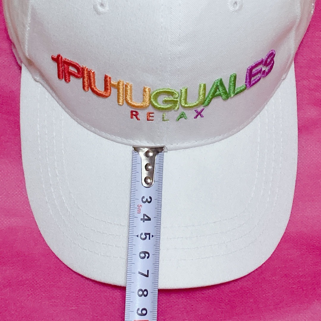1piu1uguale3(ウノピゥウノウグァーレトレ)の新品！　ウノピュウノウグァーレトレ　レインボーロゴ刺繍キャップ　サイズF メンズの帽子(キャップ)の商品写真