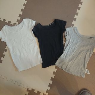 ユニクロ(UNIQLO)のコットンフライスインナー 90と100(下着)