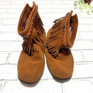 ミネトンカ(Minnetonka)の【美品】アース×ミネトンカ　ブーツ　カジュアルブーツ　サイズ8(ブーツ)