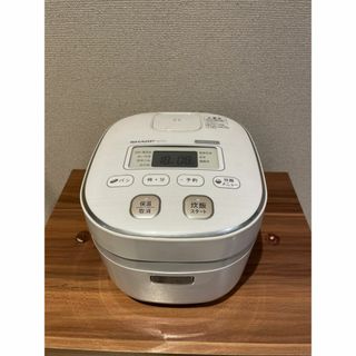 シャープ(SHARP)の【中古】シャープ ジャー炊飯器 （3合炊き）ホワイトSHARP　KS-GC5-W 2016年製(炊飯器)