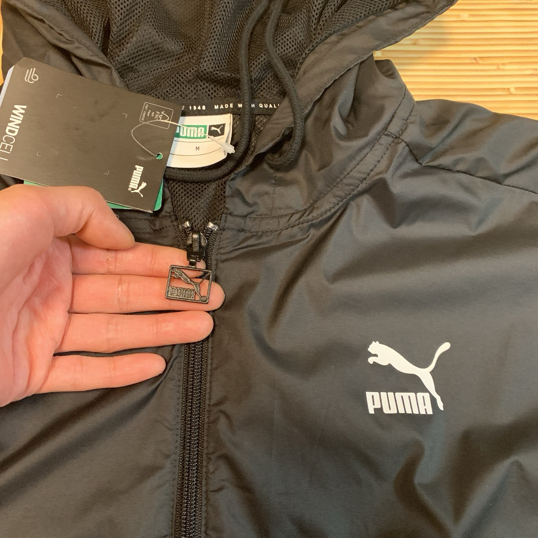 PUMA(プーマ)の新品M PUMA  トレーニングウェア Classics ウーブンジャケット レディースのジャケット/アウター(ナイロンジャケット)の商品写真