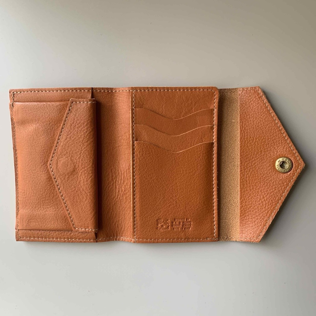 IL BISONTE(イルビゾンテ)の【新品】イルビゾンテ 三つ折り財布 ブラウン キャラメル レディースのファッション小物(財布)の商品写真